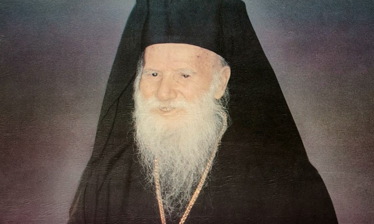 Προσπαθούσε να γίνει Μοναχός, αλλά ακόμα ήταν παιδί και του έλειπαν οι γονείς του. Τελικά έγινε Άγιος.