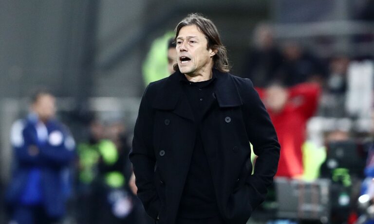 ΑΕΚ: Ξεμένει από παίκτες ο Αλμέιδα