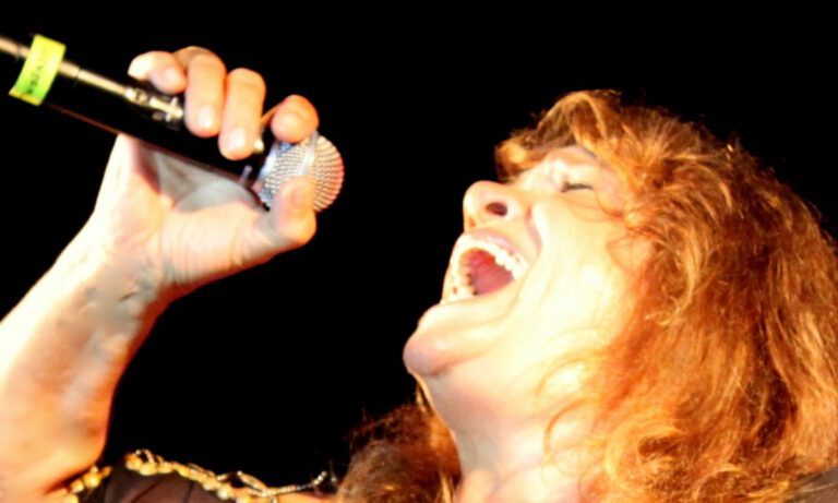 Το τραγούδι της Ελπίδας που γράφτηκε για έρωτα και έγινε viral 40 χρόνια μετά