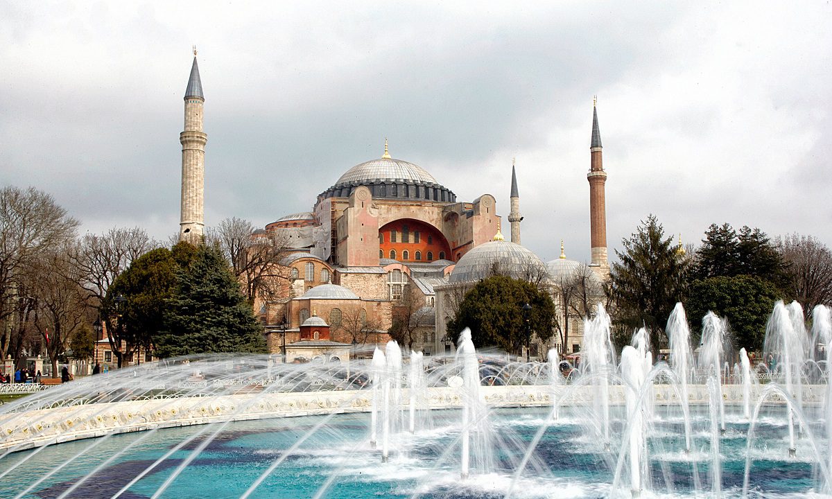 ΣΟΚ από τον διπλό σεισμό στην Κωνσταντινούπολη: Βλέπουν και άλλους σεισμούς