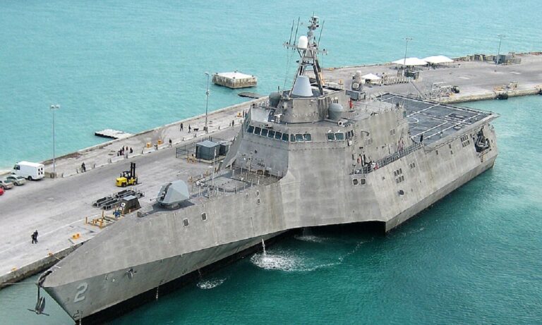 Οι Αμερικάνοι έφτιαξαν τα αποτυχημένα Littoral Combat Ships και Zumwalt-class γιατί θα φτιάξουν επιτυχημένες τις φρεγάτες κλάσης Constellation;