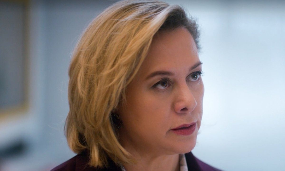 Παιχνίδια Εκδίκησης: Η Βάνα παίρνει φάκελο που αλλάζει όλα όσα ήξερε!