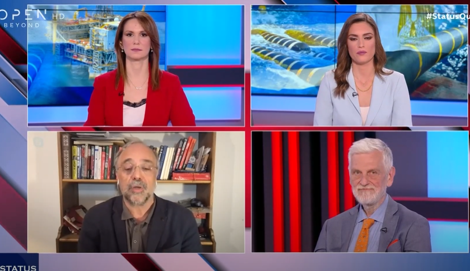 Υπόδειγμα δημοσιογραφίας ο Θανάσης Αυγερινός: Με 2 αιχμηρά ερωτήματα έβγαλε νοκ-άουτ τον Γ. Λοβέρδο που δεν ήξερε τι να πει