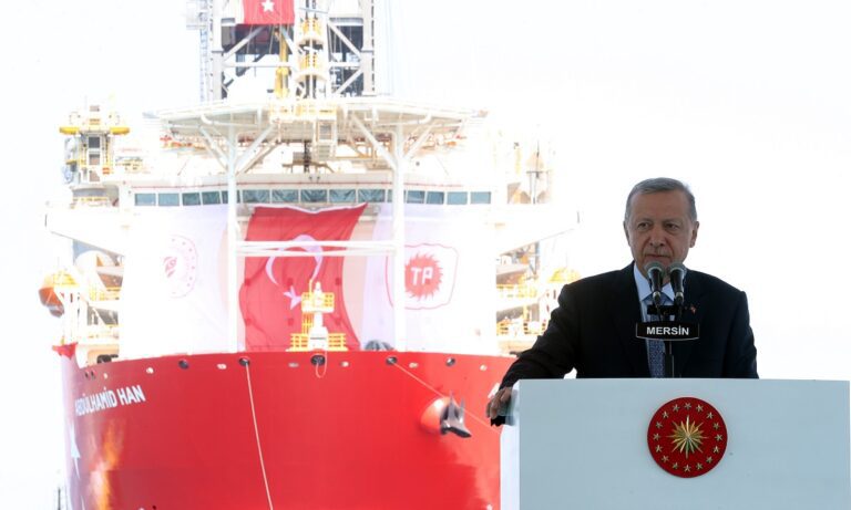 Τουρκία: Ετοιμάζει αντίδραση για τα θαλάσσια πάρκα της Ελλάδας – «Φουλ» για «αόρατα υποβρύχια»