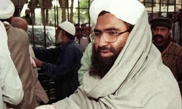 Ινδία – Πακιστάν: Στο κέντρο της σύγκρουσης ο Μαζούντ Αζχάρ και η οικογένειά του – Γιατί σκότωσε συγγενείς του η Ινδία