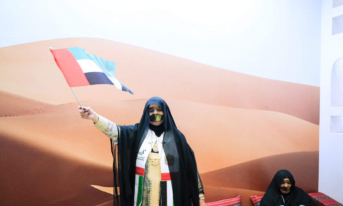 Γιατί το Άμπου Ντάμπι έχει χτιστεί πάνω στο νερό