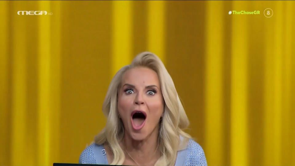 The Chase : Η γυναίκα με τα μαύρα βρήκε τον δάσκαλό της και έχασε 7.000 ευρώ!