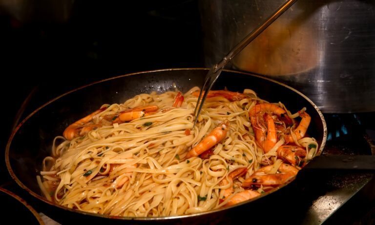 Γιατί τα μακαρόνια λέγονται πάστα, αφού δεν είναι γλυκά