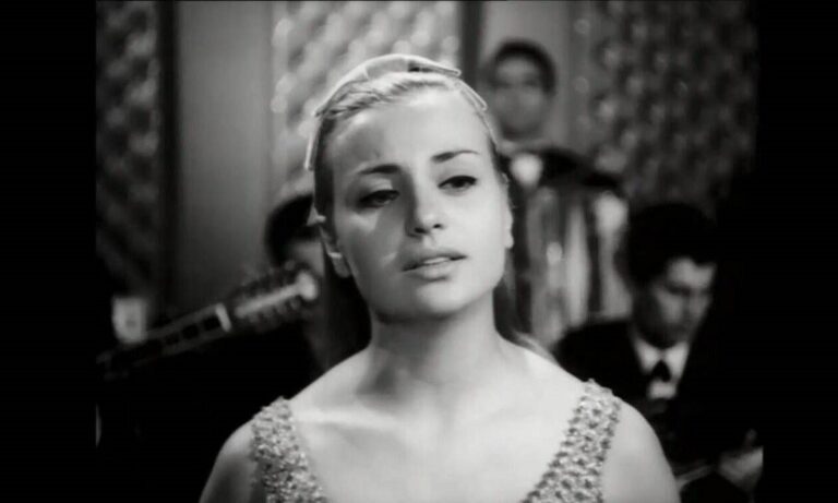 Δείτε όλα τα τραγούδια της Μοσχολιού στον κινηματογράφο