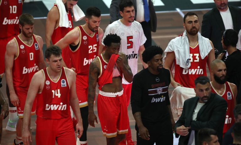 Ο Ολυμπιακός μοιάζει διαλυμένος και πρέπει να αλλάξει τα πάντα!