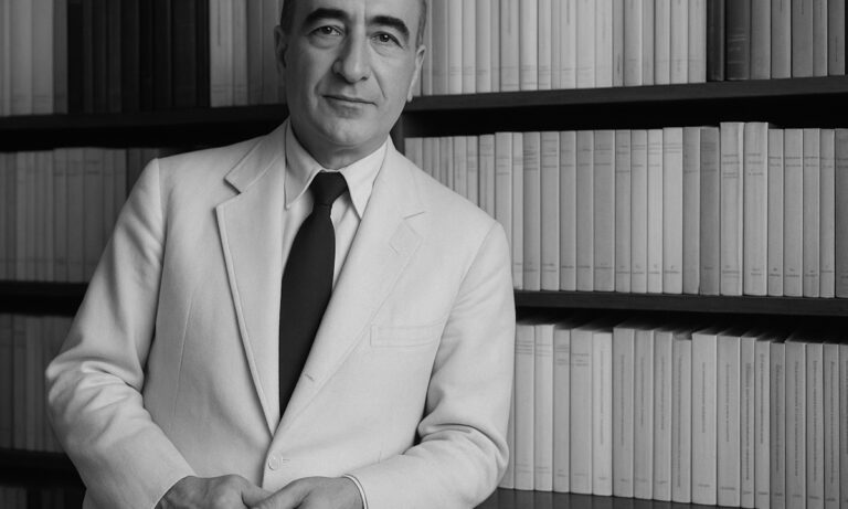 Ήταν έτοιμος να θυσιάσει τα πάντα για την Ελλάδα και τη δημοκρατία. Αρνήθηκε βραβεία, αξιώματα και βουλευτικές έδρες. Έγραφε όταν όλοι σιωπούσαν