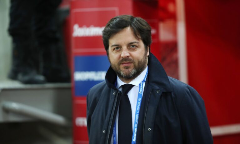 Άγιος Έρωτας: Απίστευτο σκηνικό με τη Χλόη και τον πατέρα Νικόλαο!