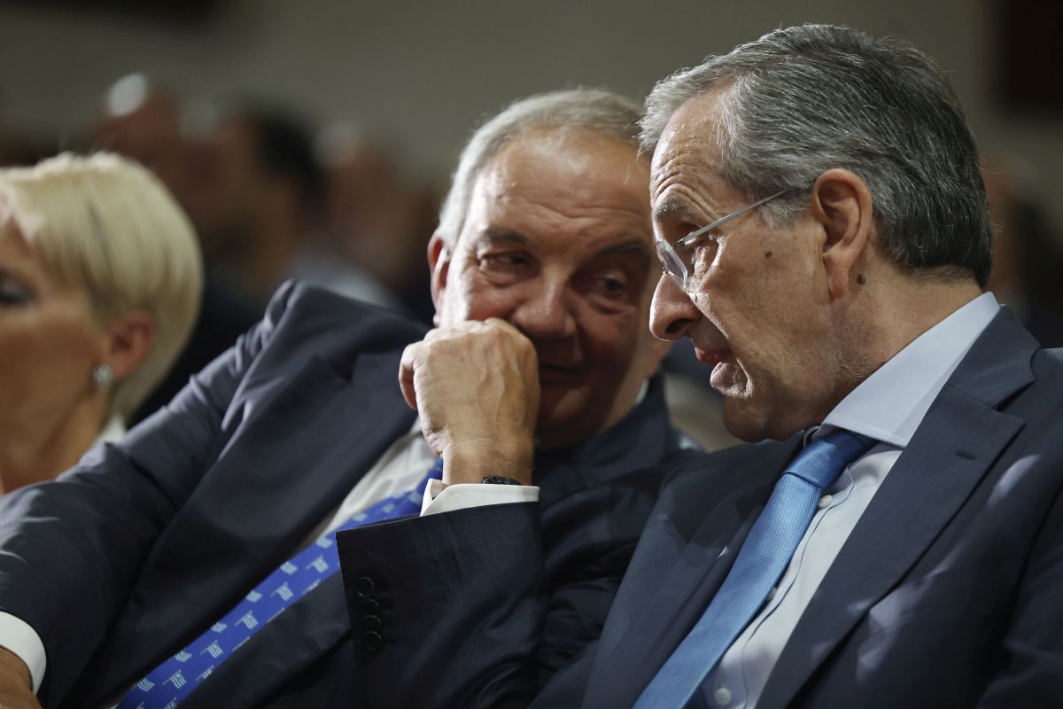 Ανάστατο το Μαξίμου με τη νέα κοινή εμφάνιση Σαμαρά – Καραμανλή τον Ιούνιο