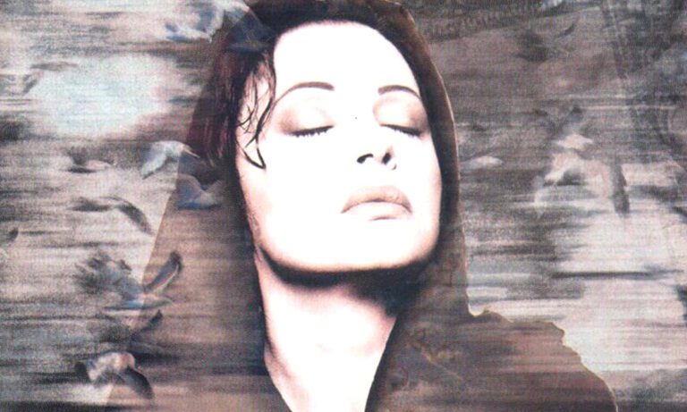 Το τραγούδι που είπε η Χάρις Αλεξίου και ζήτησε η Καναδή με το Grammy και τα εκατομμύρια πωλήσεις