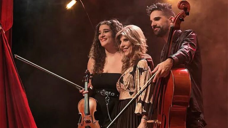 «Σ’ έχω κάνει Θεό» με βιολί και τσέλο και χωρίς μπουζούκια