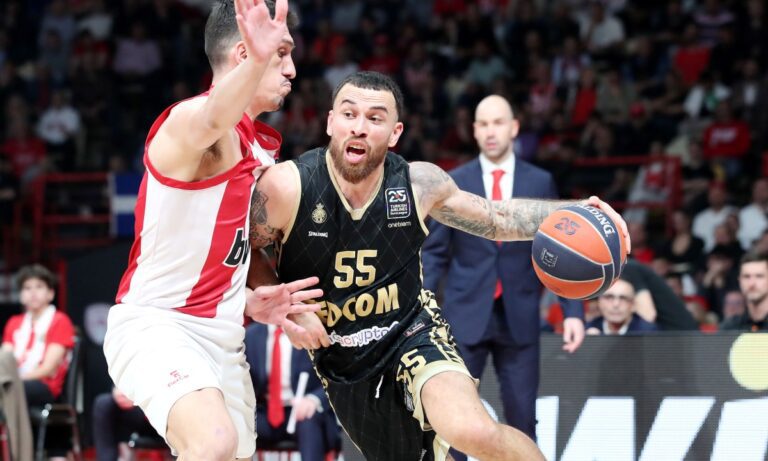 Ολυμπιακός σε Μάικ Τζέιμς – «Ξεμπέρδεψε με Μονακό κι έλα»