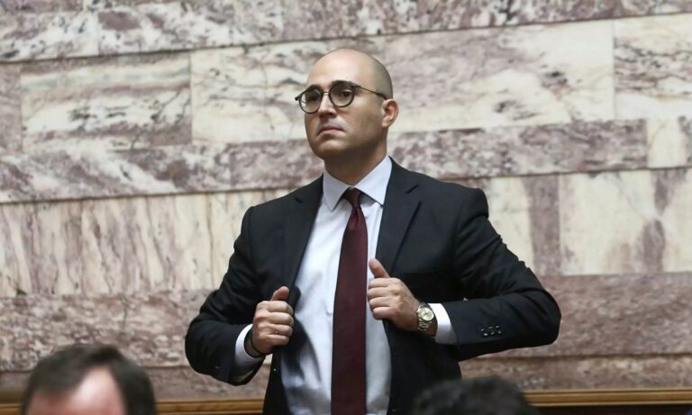 Κωνσταντίνος Μπογδάνος: Επιστρέφει στον OPEN ο γνωστός παρουσιαστής