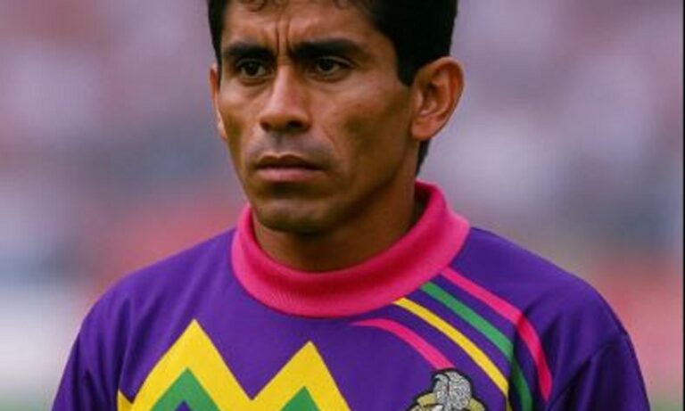 Σχεδίαζε μόνος του τις εμφανίσεις που φορούσε στο Μουντιάλ, ήταν σπουδαίος τερματοφύλακας και έγινε viral