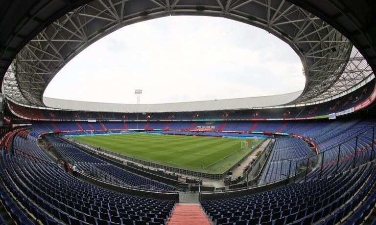 Κι όμως, η πρώτη ομάδα από την Ολλανδία που κατέκτησε το Champions League δεν ήταν ο Άγιαξ