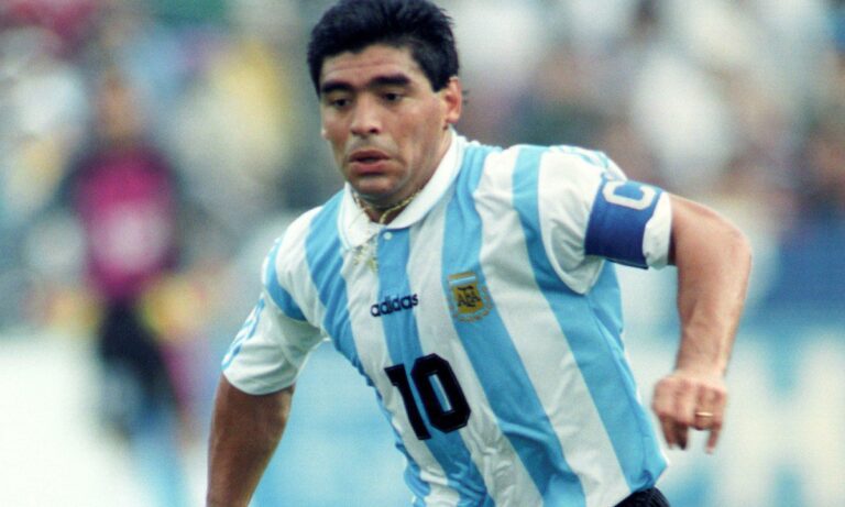 Ένα άγνωστο ελληνικό λαϊκό τραγούδι για τον Μαραντόνα