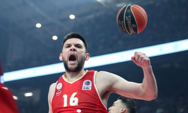 Παναθηναϊκός – Ολυμπιακός 88-99: Ερυθρόλευκο break στη ματσάρα του ΟΑΚΑ, μια νίκη από τον τίτλο οι νικητές