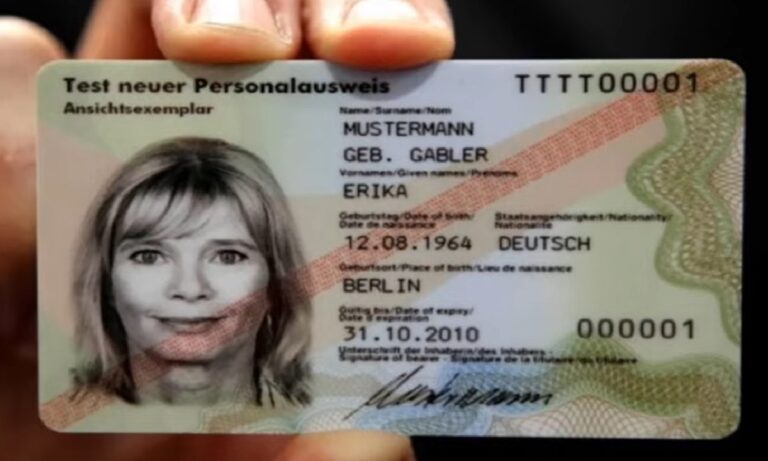 Είκοσι χρόνια πίσω ο Τζίμης Πανούσης είχε προβλέψει τα πάντα για τον προσωπικό αριθμό – Η προφητική… παραγγελία πίτσας