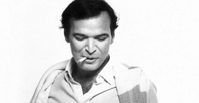 Σήμερα έχει γενέθλια ο πρώτος Έλληνας σόουμαν