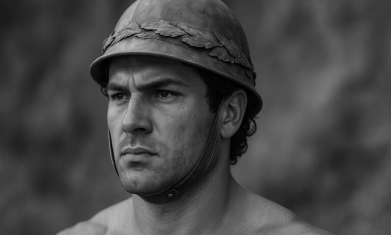 Ήθελε να γίνει κυρίαρχος της Ελλάδας. Τον σκότωσε μια μάνα από το μπαλκόνι.