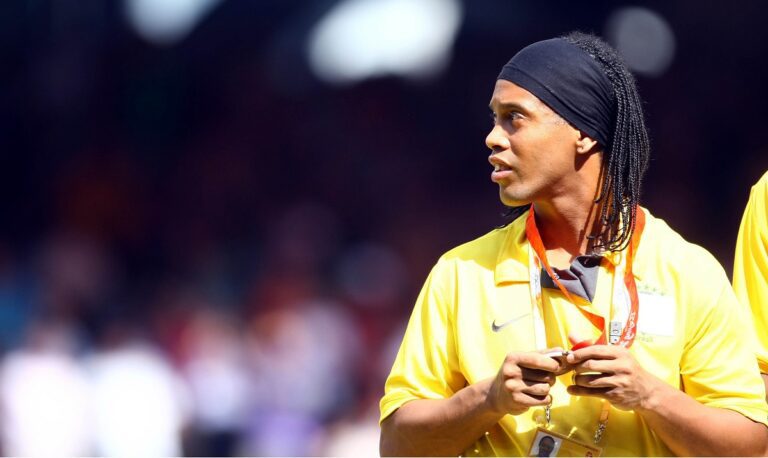 Αυτή ήταν η πρώτη ομάδα στην καριέρα του Ροναλντίνιο, την αγαπά αλλά δεν επέστρεψε ποτέ