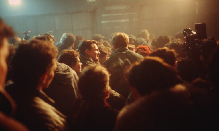 Το Τείχος του Βερολίνου έπεσε κατά λάθος. Κανείς δεν είχε δώσει εντολή.