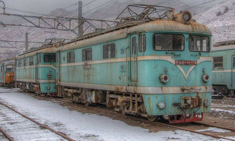 Τα παλιά τρένα που βρήκε η Βόρεια Κορέα, τα έβαψε πράσινα και μετά εξαφανίστηκαν για πάντα