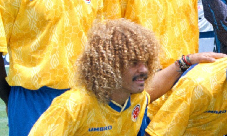 Ο Κολομβιανός παικταράς με το μαλλί αφάνα που έκανε την μπάλα κομπολόι