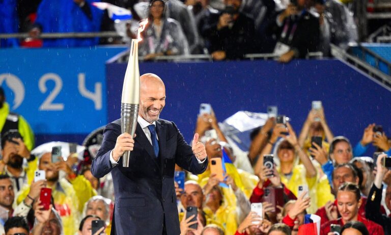 Λίγοι θυμούνται τη μεγάλη και ιστορική ομάδα που ξεκινήσε την καριέρα του ο Ζιντάν