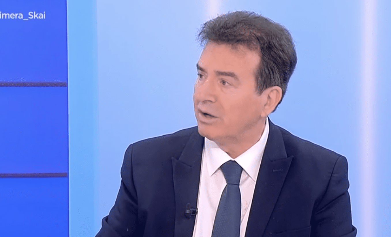 Αμήχανος ο Χρυσοχοΐδης για το φιάσκο της ΕΥΠ: «Ατυχής αρνητική εξέλιξη» το ότι οι πράκτορες δέχτηκαν τουρκικές σφαίρες μέσα στην Ελλάδα