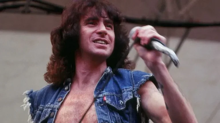 Ο τραγουδισταράς που βιάστηκε να φύγει στα 33 του χρόνια