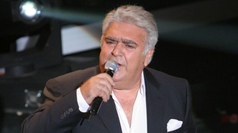 Ο Τερζής τραγουδά Άκη Πάνου και ο Νταλάρας παίζει μπουζούκι