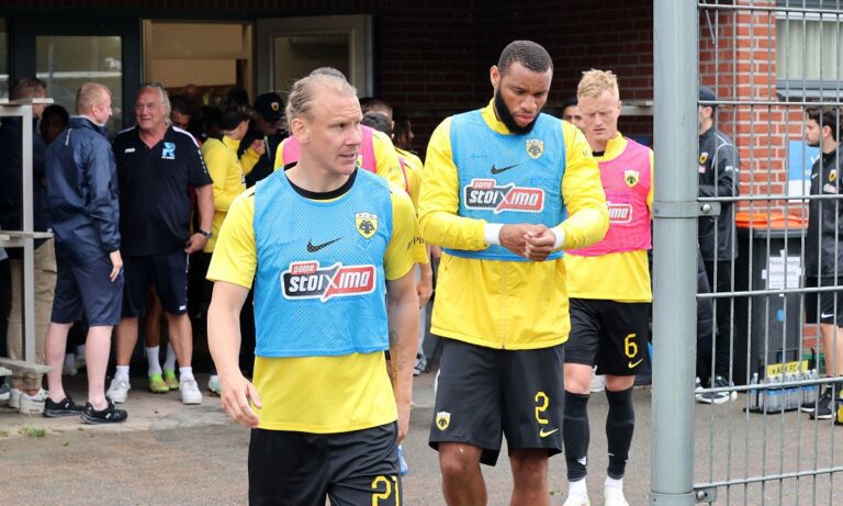 Προβλημάτισε η ΑΕΚ στην πρόβα με Ζούλτε – Ήττα 2-0 με θολή εικόνα