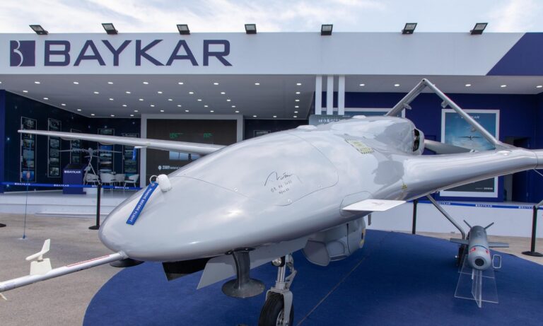 Επίδειξη ισχύος από την Τουρκία: Τα UAV μπήκαν στον ρόλο του βομβαρδισμού