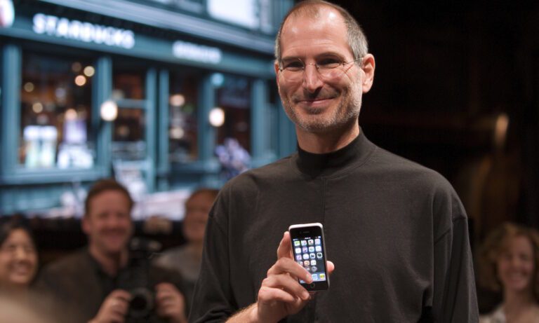 Το πρώτο τηλεφώνημα που έγινε ποτέ από iPhone ήταν φάρσα σε καφέ, παράγγειλε 4.000 καφέδες για πλάκα