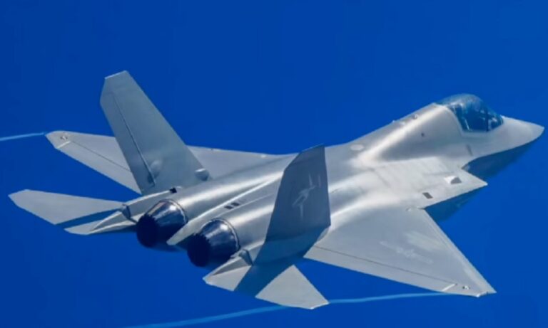 Πακιστάν: «Όχι» στα κινεζικά J-35 – Κοιτάζει πλέον προς ΗΠΑ και F-16