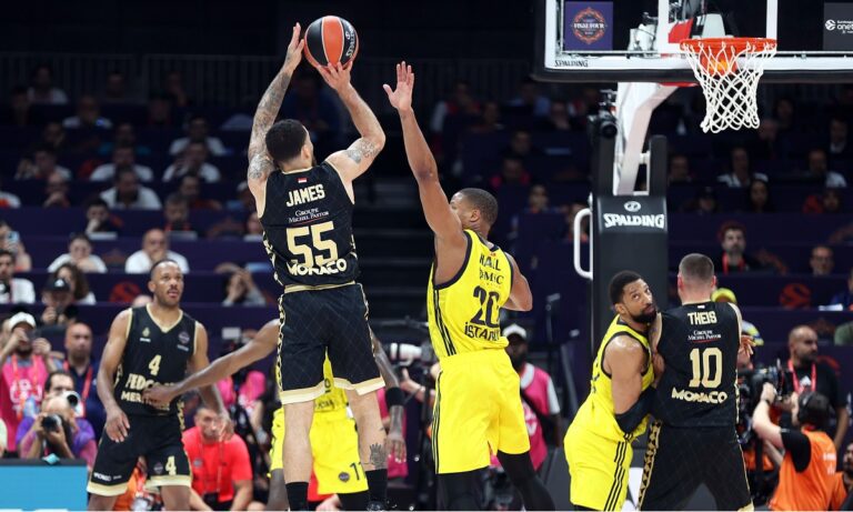 «No way»: Ο Μάικ Τζέιμς απορρίπτει το ενδεχόμενο Παναθηναϊκού