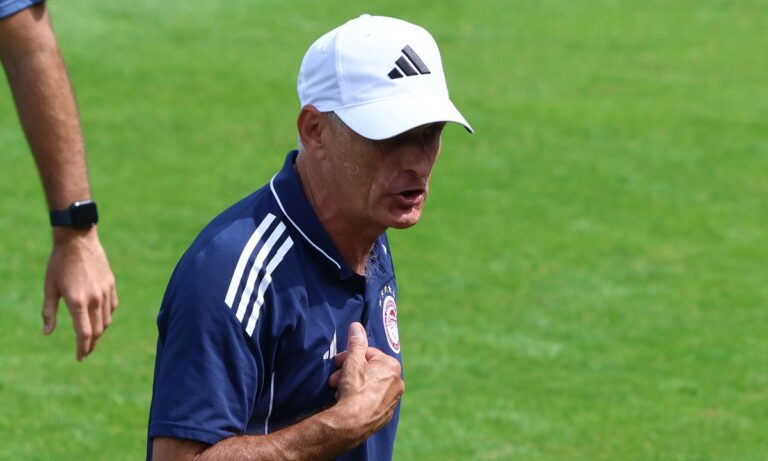 Ολυμπιακός: «Κατσάδα» Μεντιλίμπαρ στα αποδυτήρια για τη χαλάρωση