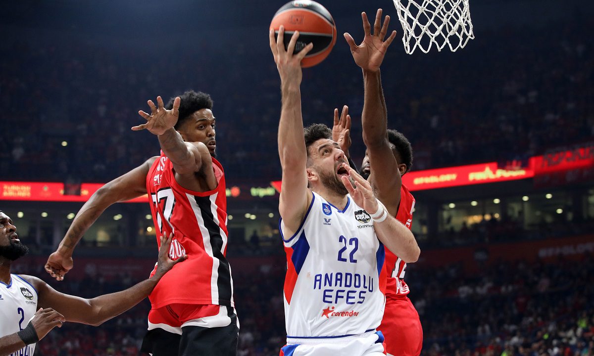 Μονόδρομος ο Μίσιτς – Ολυμπιακός, ώρα μηδέν και ο Μπαρτζώκας πρέπει να βάλει νερό στο κρασί του