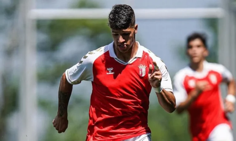 Πανσερραϊκός: Ο εξτρέμ που φέρνει o Mπάτσι από Πορτογαλία! Εκεί πάει ο Σαλαζάρ!