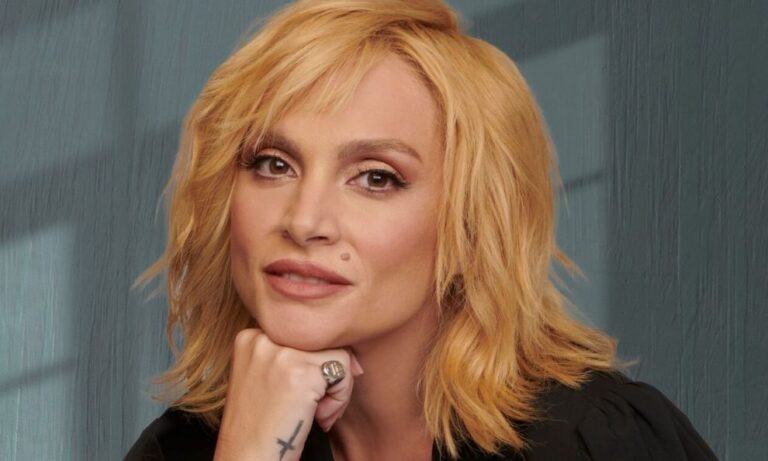 Το αγαπημένο λαϊκό τραγούδι της Ελεωνόρας Ζουγανέλη