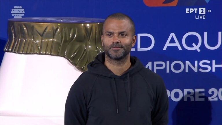 Κολύμβηση: Ο Τόνι Πάρκερ έδωσε το μετάλλιο στο νέο Φελπς της κολύμβησης