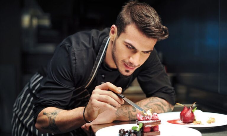 Άκης Πετρετζίκης: Θα μαγειρεύει και του χρόνου στον Alpha!