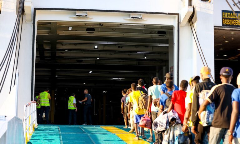 Το Λονδίνο κλείνει τα σύνορα – Νέες προσφυγικές ροές ξαναγυρνούν στην Ελλάδα εκτός από αυτούς που έρχονται