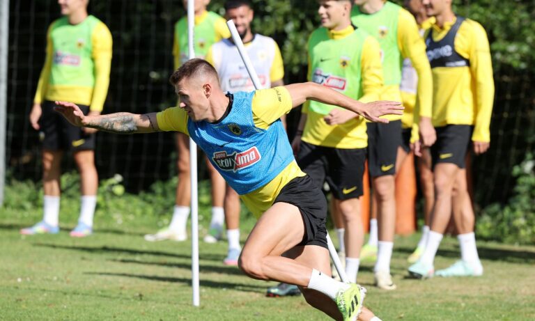 ΑΕΚ: Δύσκολο να δώσει τζάμπα τον Σιμάνσκι αλλά πιθανό να μειώσει τις απαιτήσεις της