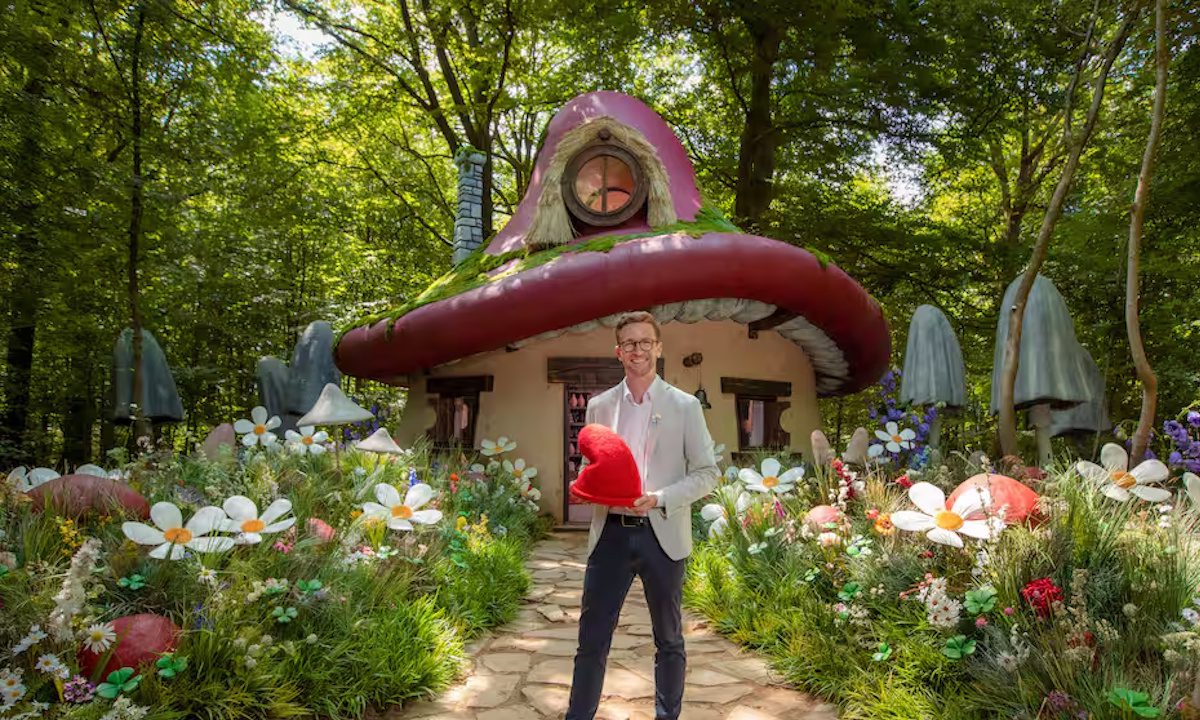 Αυτά είναι τα στρουμφοφαγητά που θα απολαύσεις στο σπίτι των Στρουμφ στο Airbnb